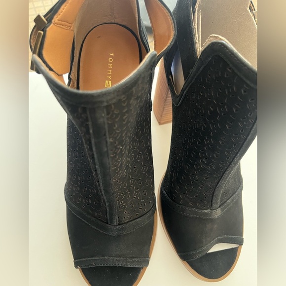 Tommy Hilfiger Prema Peep Toe Bootie Size 8.5 - Picture 9 of 9